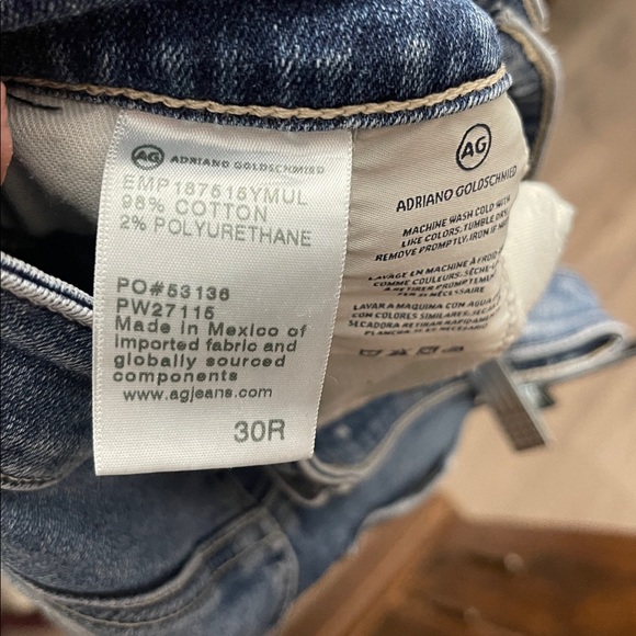 AG Jeans MARI High-Rise Straight 15 Year Mural Distressed detailing Size 30R - Picture 8 of 10